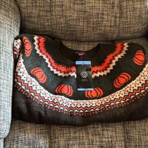 Vince Camuto Halloween  Knit Sweater with Orange and White Pattern size L